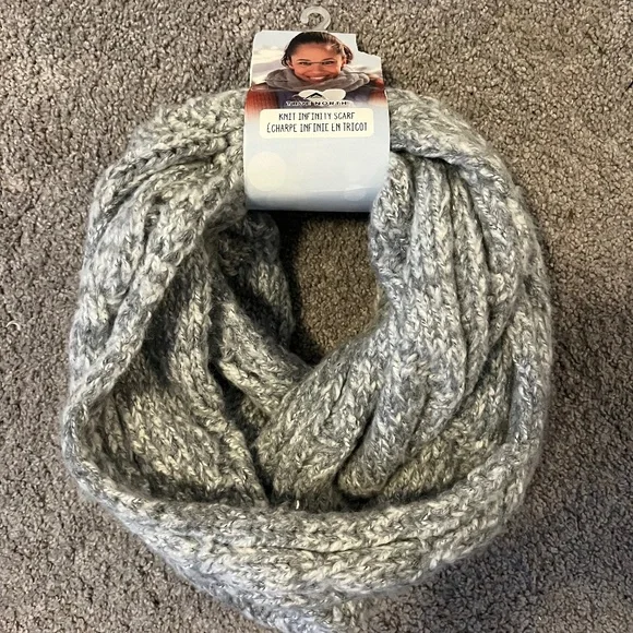 True North Infinity scarf - Picture 1 of 6